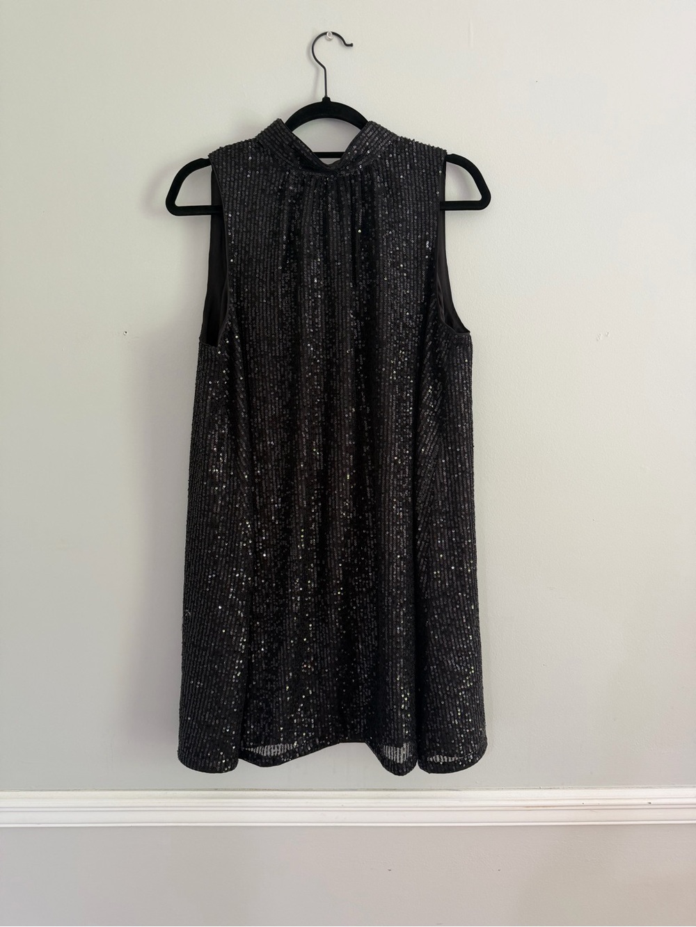 Vineyard Vines Black Sequin Sleeveless Top – Size L